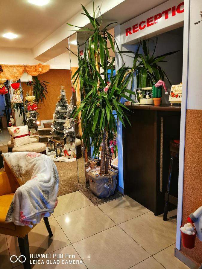 Hotel Swiss Шумен Экстерьер фото