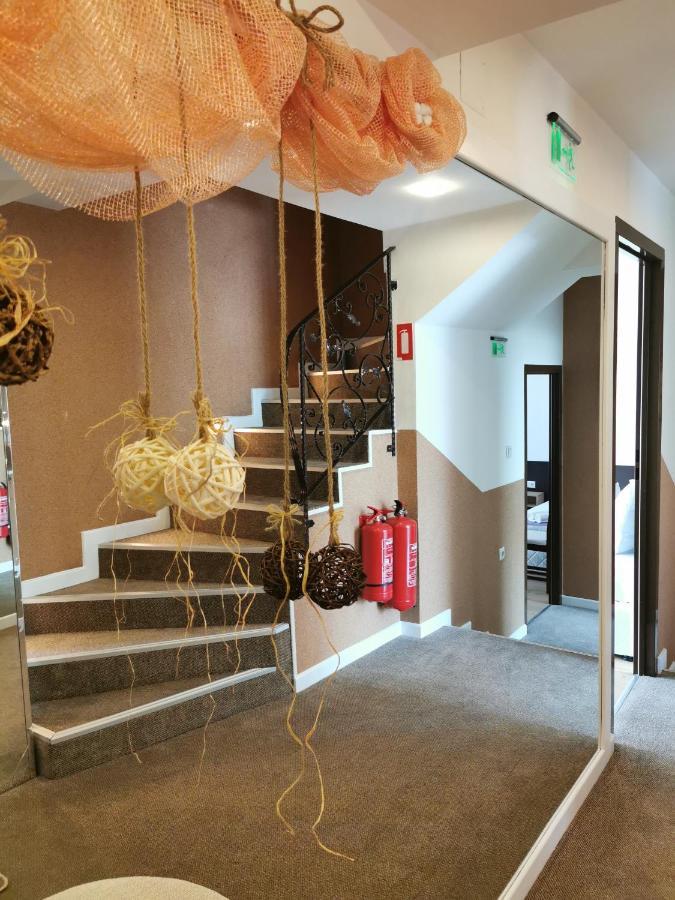 Hotel Swiss Шумен Экстерьер фото